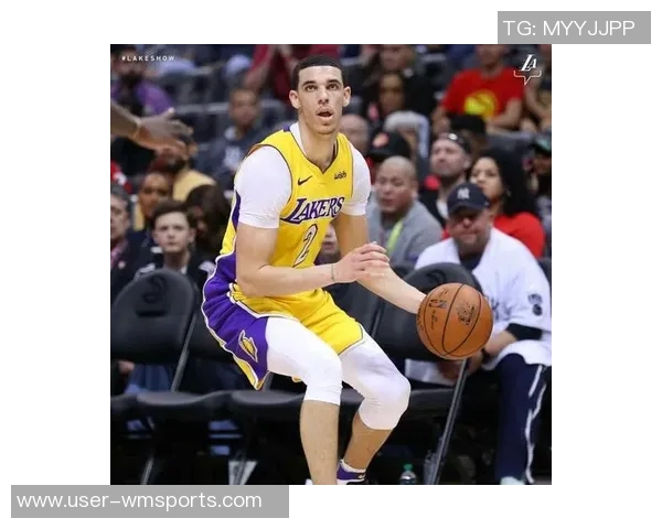 海斯谈三分球投篮技巧:接球即投是我常练的节奏掌控 海斯谈三分球投篮技巧:接球即投是我常练的节奏掌控